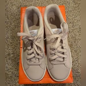 Nike Women Court Royale Shoes